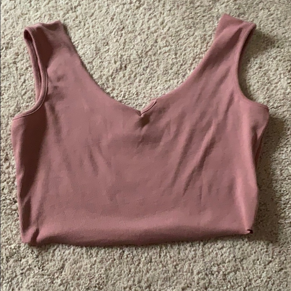 dark pinkish crop top